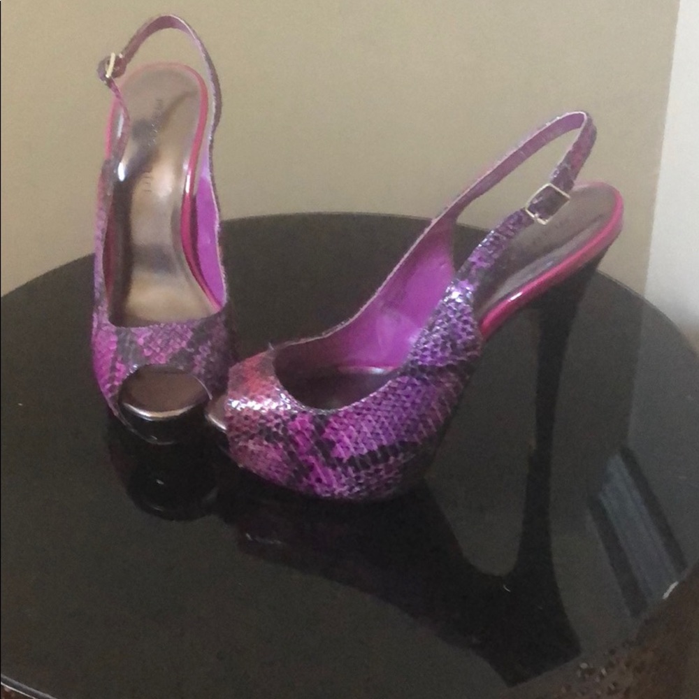 Purple Madden Snakeskin Embossed Pumps
